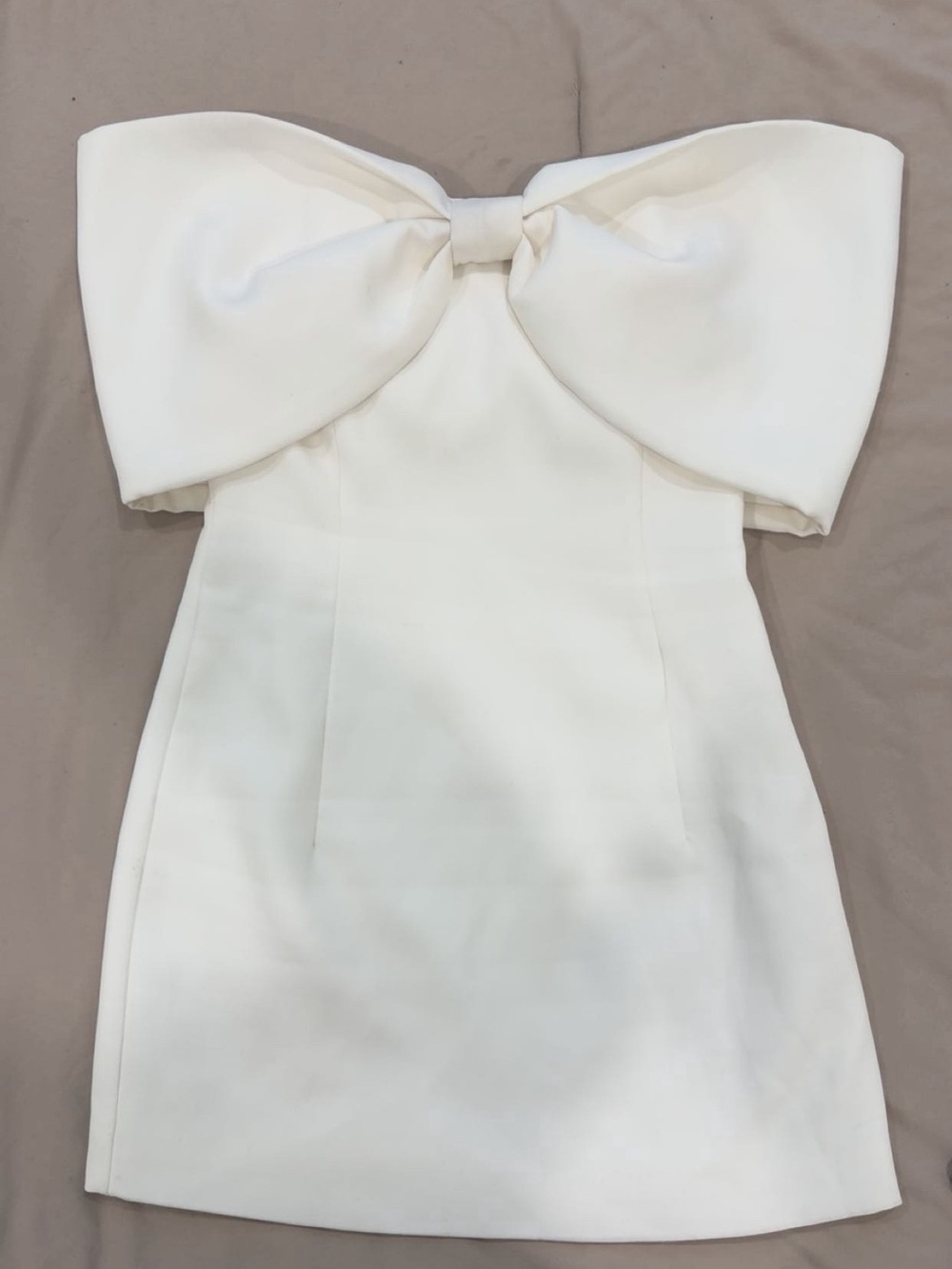 Meshki Off-Shoulder White Mini Dress - Picture 3 of 4